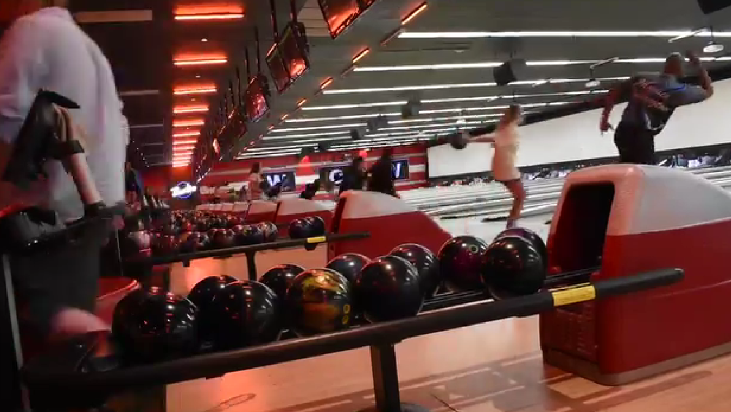 TenBack Bowling Outfitters